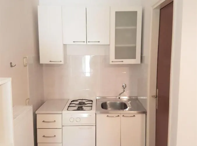 - & Stone דירה *