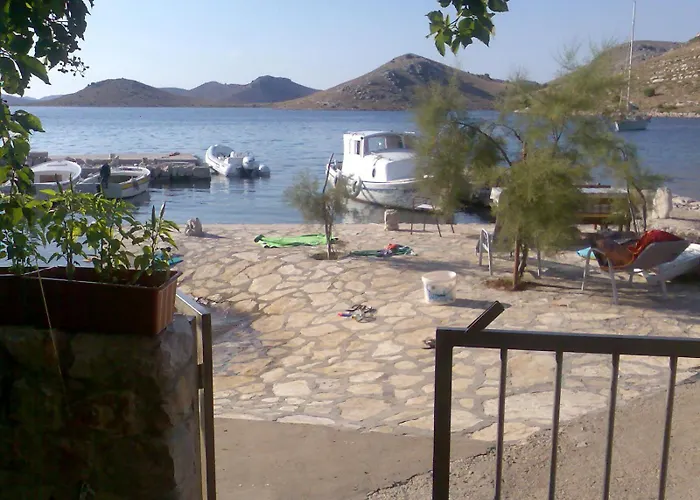 דירה - & Stone *